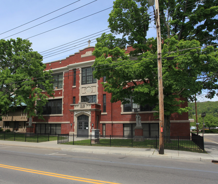 Schoolhouse Apartments in Binghamton, NY - Building Photo