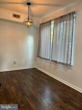 101 Gregorys Way in Voorhees Township, NJ - Foto de edificio - Building Photo