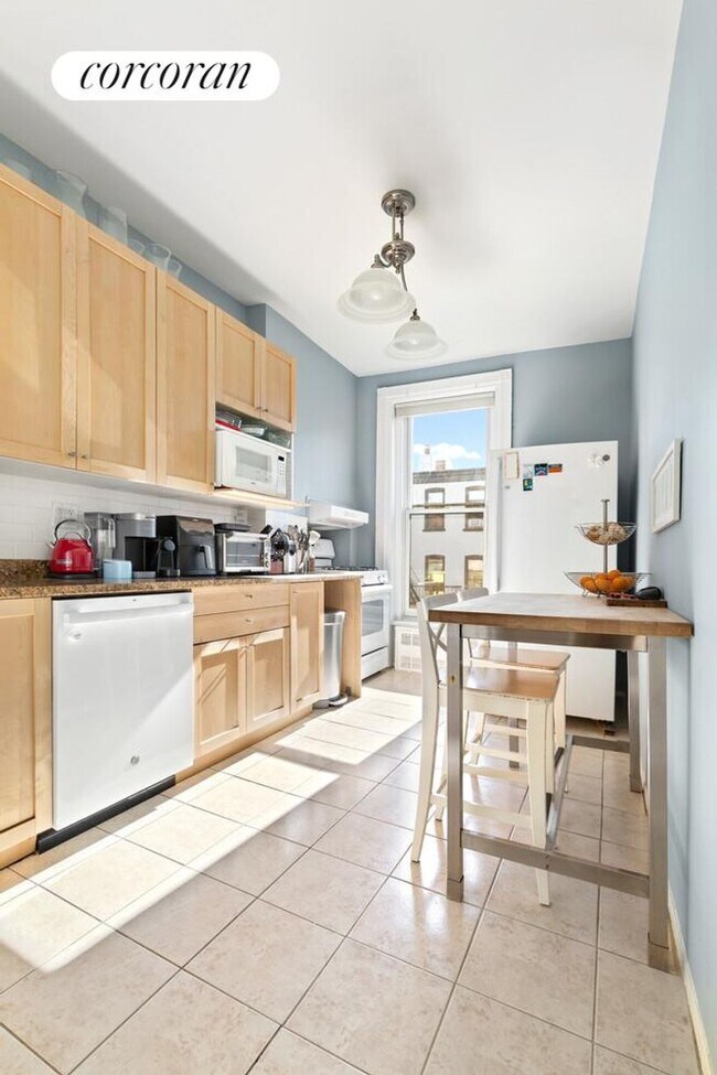 130 Berkeley Pl in Brooklyn, NY - Foto de edificio - Building Photo
