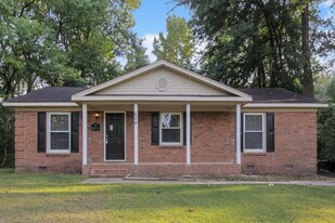 624 Dobson Dr in Charlotte, NC - Building Photo