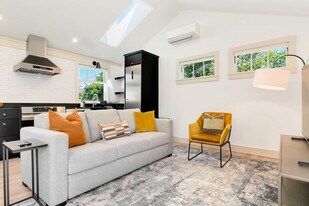 3224 13th Ave W in Seattle, WA - Building Photo