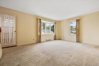 535 Jewett Ave in Bridgeport, CT - Building Photo - Building Photo