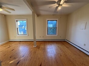 31 Powel Ave in Newport, RI - Building Photo - Building Photo