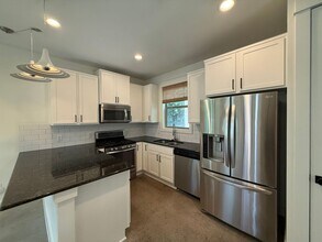 2200-B E 16th St in Austin, TX - Building Photo - Building Photo