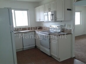 908 S Sunshine Ave in El Cajon, CA - Building Photo - Building Photo