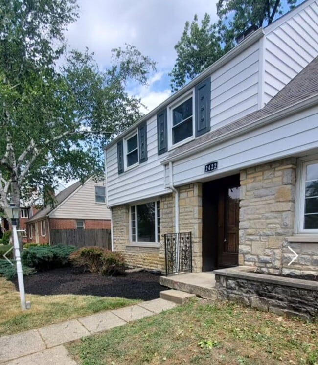 2422 Northwest Blvd in Columbus, OH - Building Photo - Building Photo