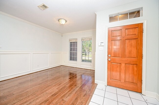 6511 Mesa Vista Ct in Houston, TX - Building Photo - Building Photo