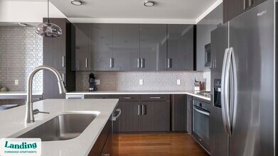 1414 Wood Hollow Dr in Houston, TX - Foto de edificio - Building Photo