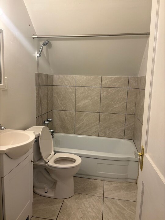 9815 Reno Ave in Cleveland, OH - Building Photo