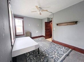 216 E South St in Woodstock, IL - Building Photo - Building Photo