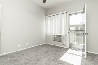 kes476 in Sherman Oaks, CA - Building Photo - Building Photo