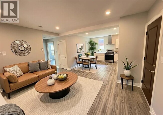 property at 200 Holton Ave S