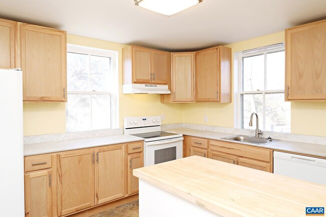 property at 5773 St George Ave