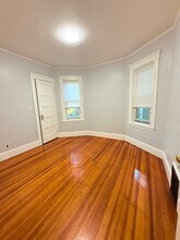 381 Centre St in Boston, MA - Building Photo - Building Photo