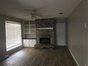 7760 Flint Ridge Rd in Mobile, AL - Building Photo - Building Photo