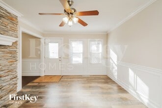 10 Fir St in Carpentersville, IL - Building Photo - Building Photo