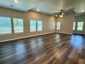 6624 Bent Wood Villas Dr in Oklahoma City, OK - Building Photo - Building Photo