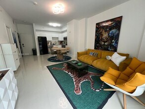 2020 Prairie Ave in Miami Beach, FL - Building Photo - Building Photo