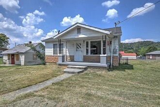 109 Bettie St in Johnson City, TN - Building Photo - Building Photo