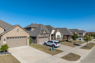 North Grove in Waxahachie, TX - Building Photo - Building Photo