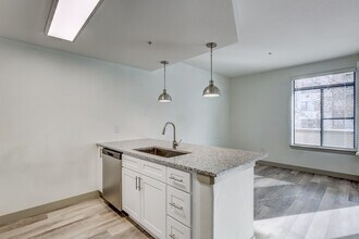 Cortland Belmar in Lakewood, CO - Foto de edificio - Building Photo