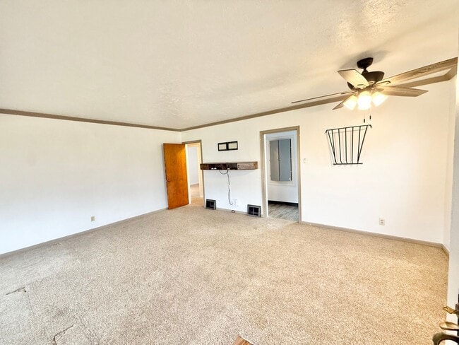 805 W Routt Ave in Pueblo, CO - Building Photo - Building Photo