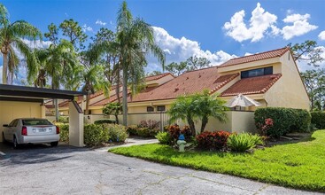 5332 Huntingwood Ct in Sarasota, FL - Building Photo - Building Photo