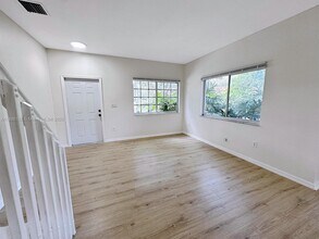 10341 SW 18th St in Miramar, FL - Building Photo - Building Photo