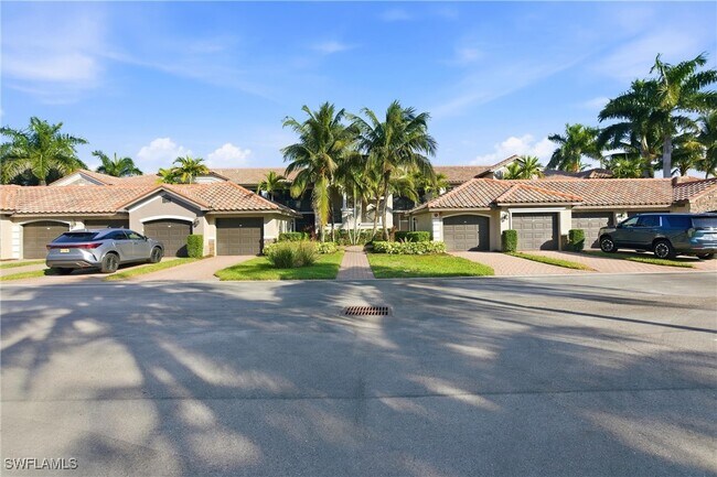 9844 Venezia Cir in Naples, FL - Building Photo - Building Photo