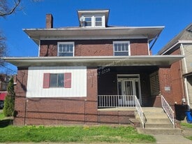 220 Greydon Ave in Mckees Rocks, PA - Building Photo