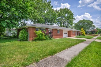 17 Filmore Ave in Cuyahoga Falls, OH - Building Photo - Building Photo