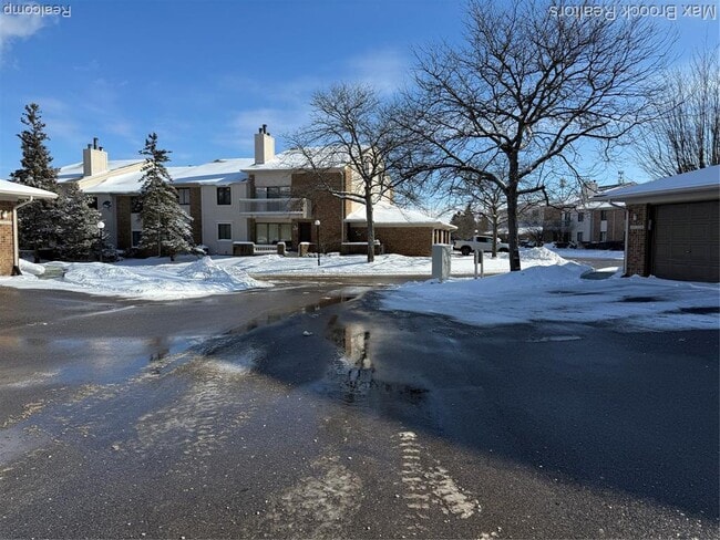 property at 6670 Maple Lakes Dr