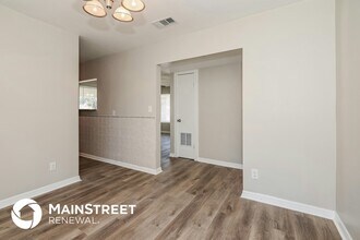 4602 Anvers Blvd, Unit 9 in Jacksonville, FL - Building Photo - Building Photo