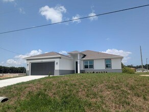 1724 NW 24th Ave in Cape Coral, FL - Building Photo - Building Photo