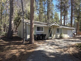 1463 Glenwood Way in South Lake Tahoe, CA - Building Photo