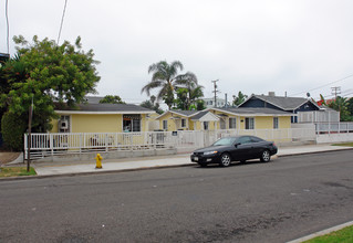 908 Tait St in Oceanside, CA - Building Photo - Building Photo