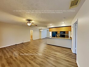 2019 SW Cranberry St in Port St. Lucie, FL - Foto de edificio - Building Photo