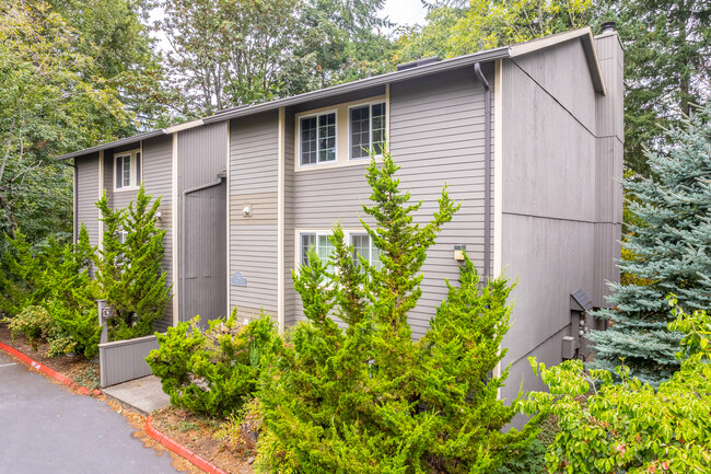 Residential Condominium in Portland, OR - Building Photo - Primary Photo