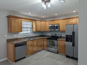 125 Adena Loop in Radcliff, KY - Building Photo - Building Photo