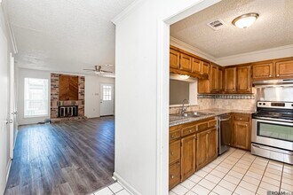 9821 Siegen Ln in Baton Rouge, LA - Building Photo - Building Photo