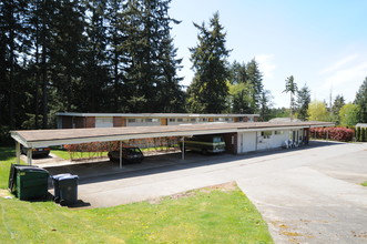 Lake Stickley Apartments in Everett, WA - Building Photo - Building Photo