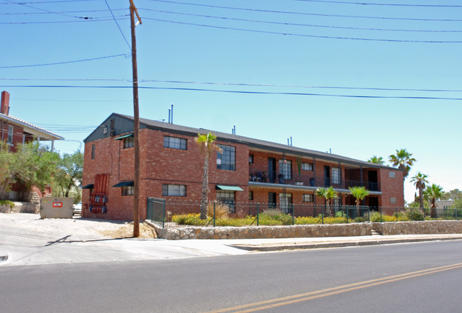 Marcus Apartments in El Paso, TX - Building Photo - Building Photo