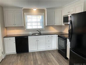 61 S Main St in Middletown, CT - Building Photo - Building Photo