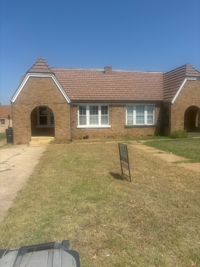 property at 805 NE 24th St