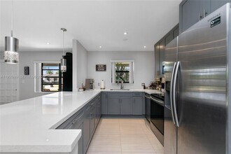 9981 SW 13th Terrace in Miami, FL - Building Photo - Building Photo