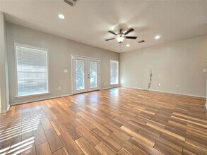 6 Sunflower Cir in New Braunfels, TX - Building Photo - Building Photo