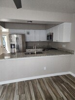 1536 Hickory Ave in Harahan, LA - Building Photo