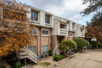 Bent Creek North in Dallas, TX - Building Photo - Building Photo