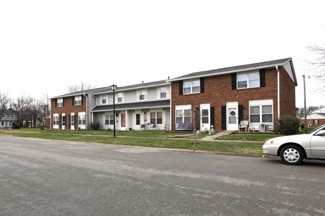 Colonial Square Cooperative in Louisville, KY - Building Photo - Building Photo