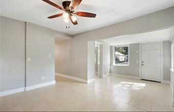 8206 N Alaska St in Tampa, FL - Building Photo - Building Photo